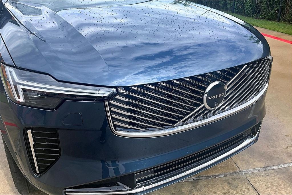 2026 Volvo XC90 B5 Plus