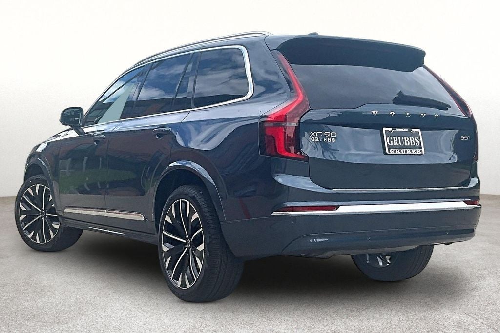 2026 Volvo XC90 B5 Plus