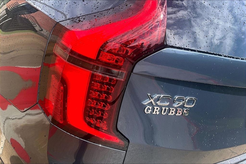 2026 Volvo XC90 B5 Plus