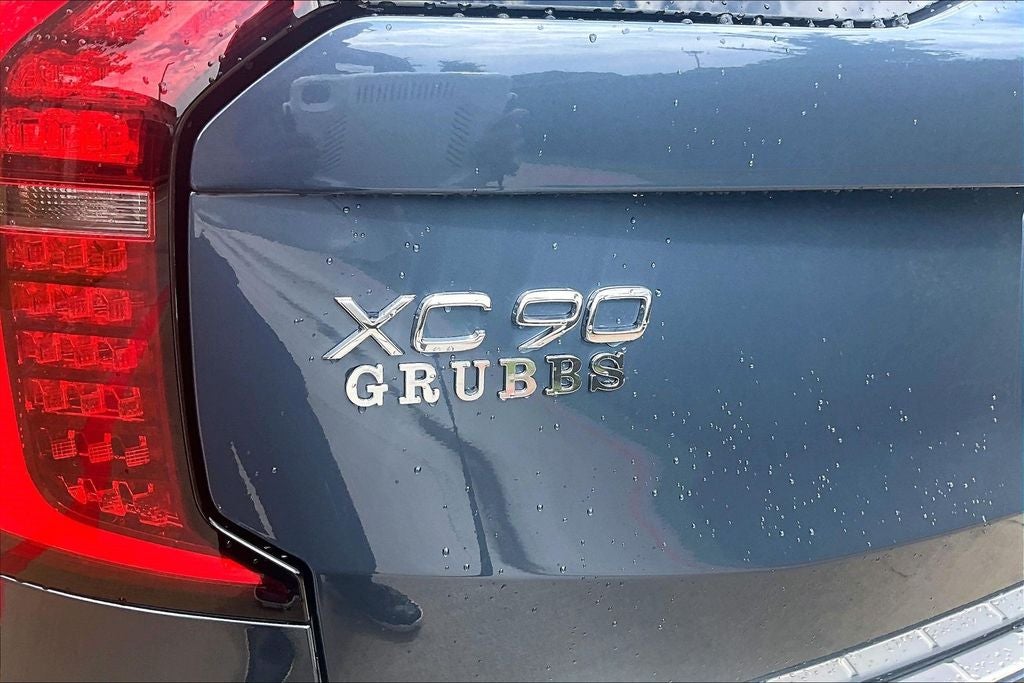 2026 Volvo XC90 B5 Plus