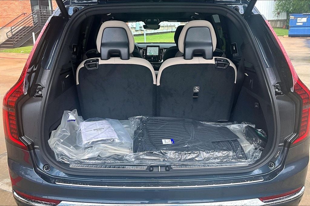 2026 Volvo XC90 B5 Plus