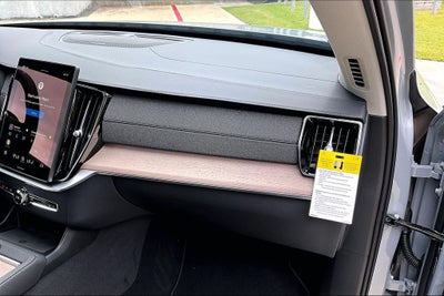 2026 Volvo XC90 B5 Plus