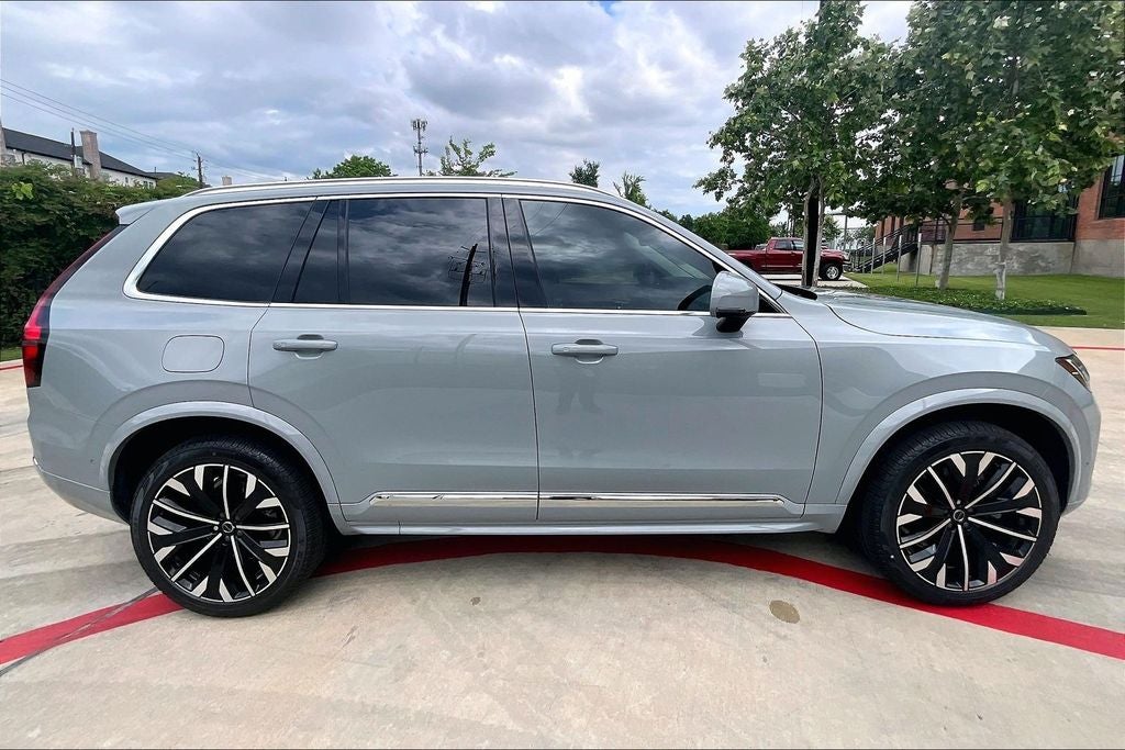 2026 Volvo XC90 B5 Plus