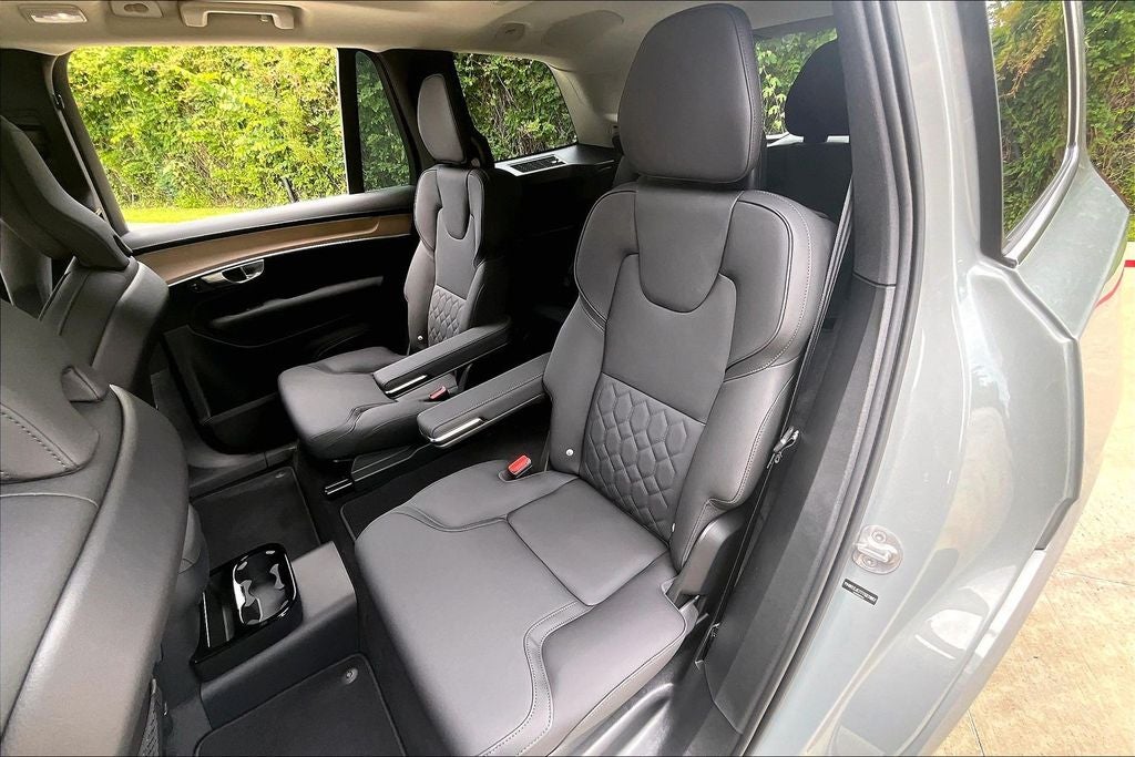 2026 Volvo XC90 B5 Plus