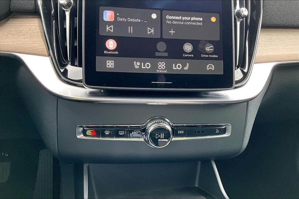 2026 Volvo XC90 B5 Plus