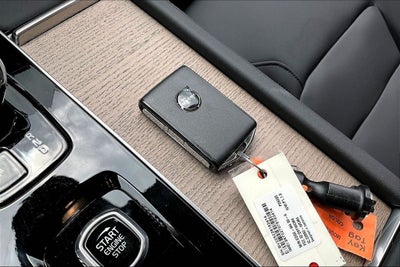 2026 Volvo XC90 B5 Plus
