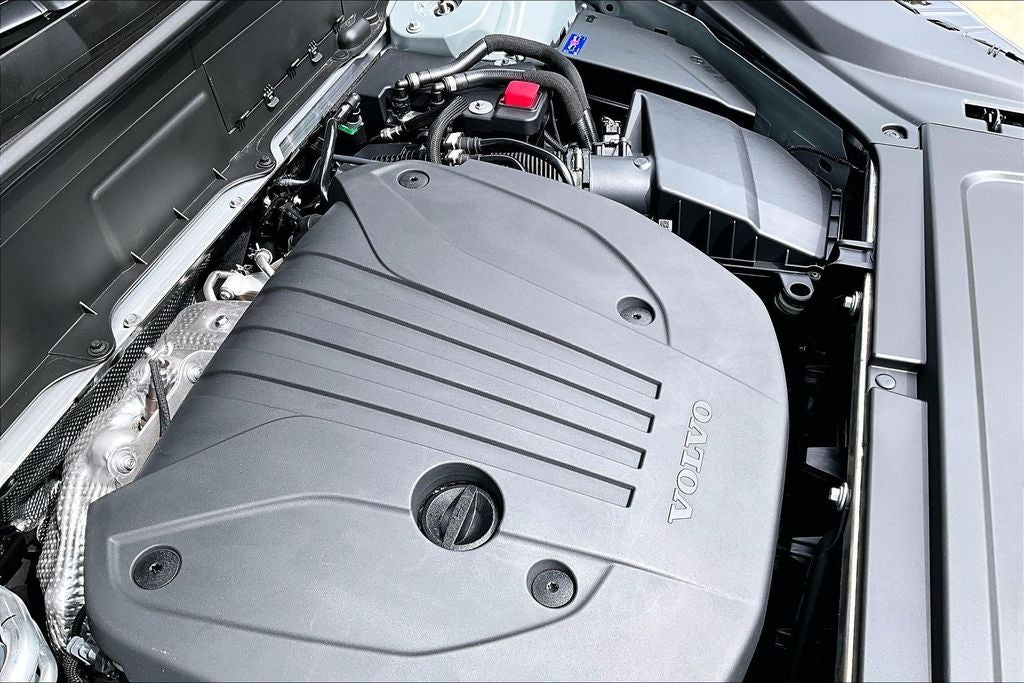 2026 Volvo XC90 B5 Plus