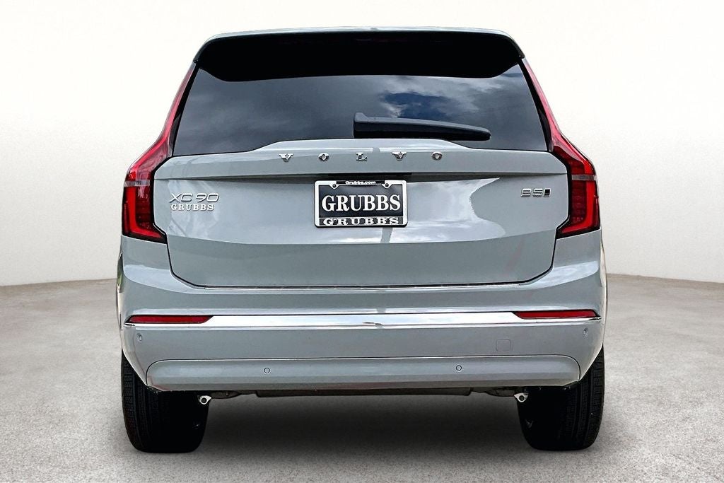 2026 Volvo XC90 B5 Plus