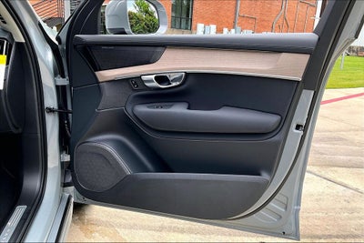 2026 Volvo XC90 B5 Plus