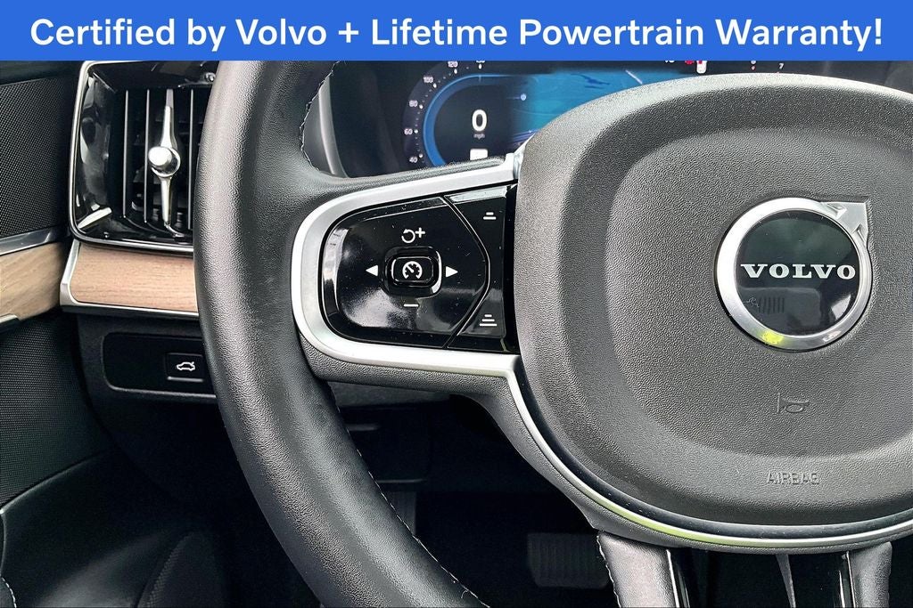 2025 Volvo XC90 B5 Plus 2025.5