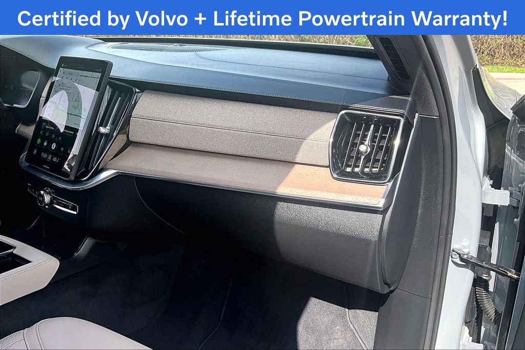 2025 Volvo XC90 B5 Plus 2025.5