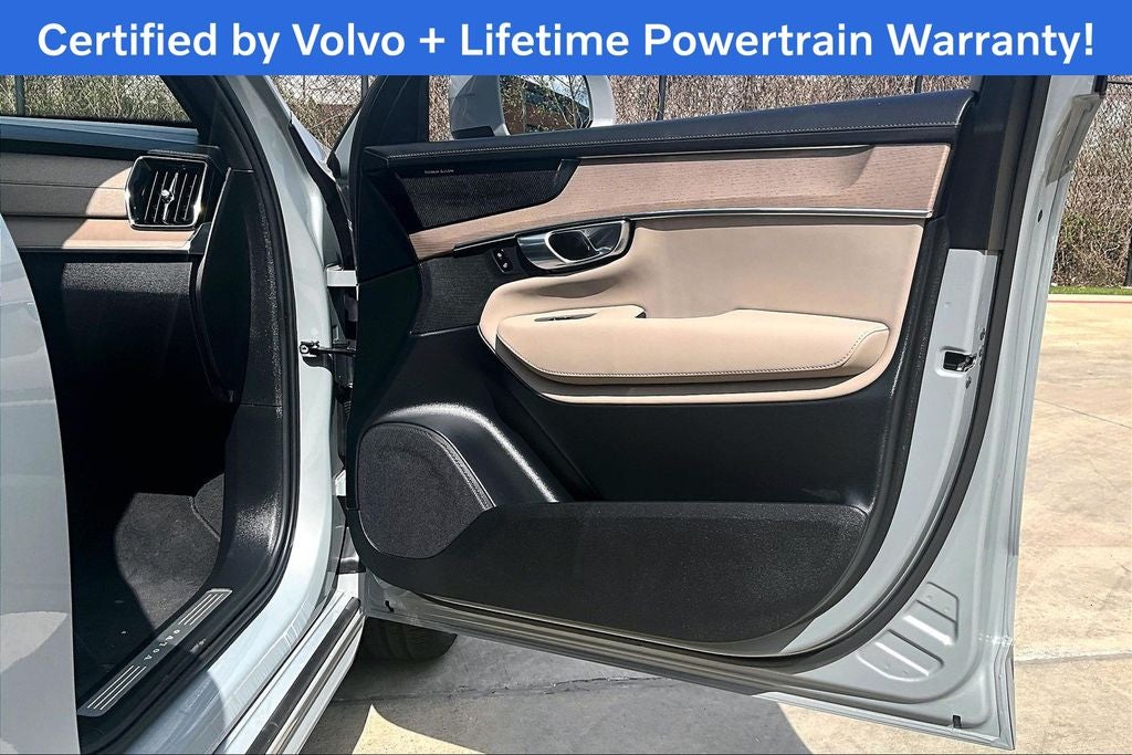 2025 Volvo XC90 B5 Plus 2025.5