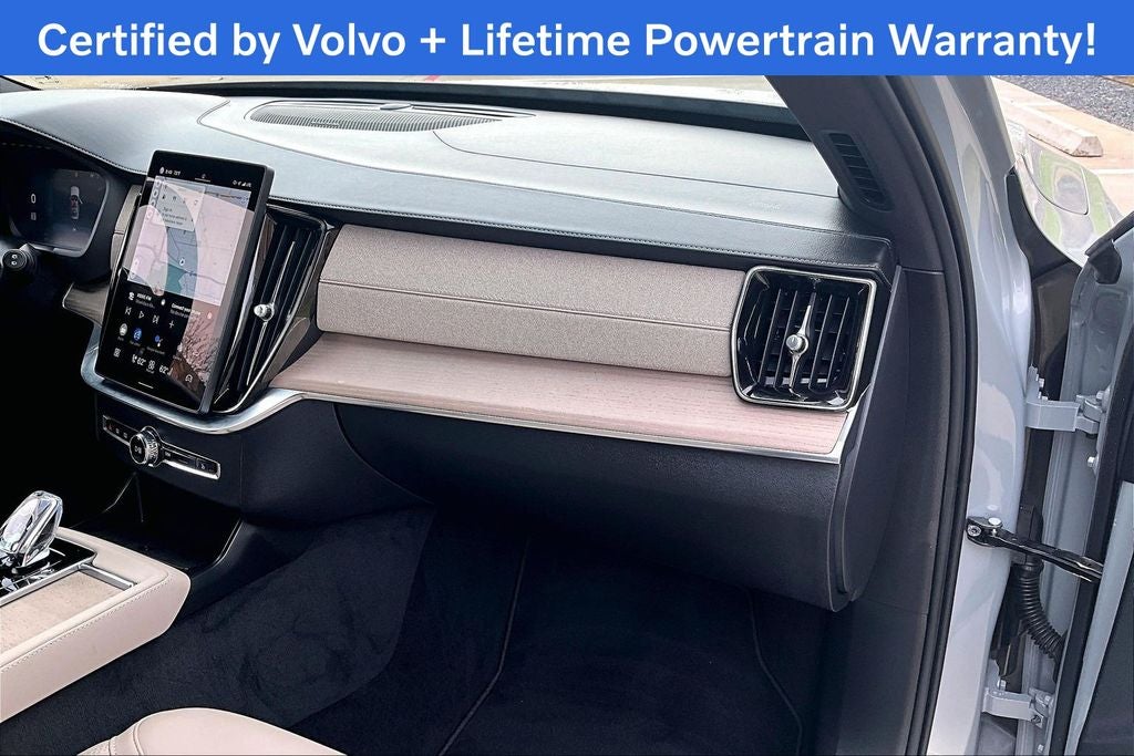 2025 Volvo XC90 B5 Plus 2025.5