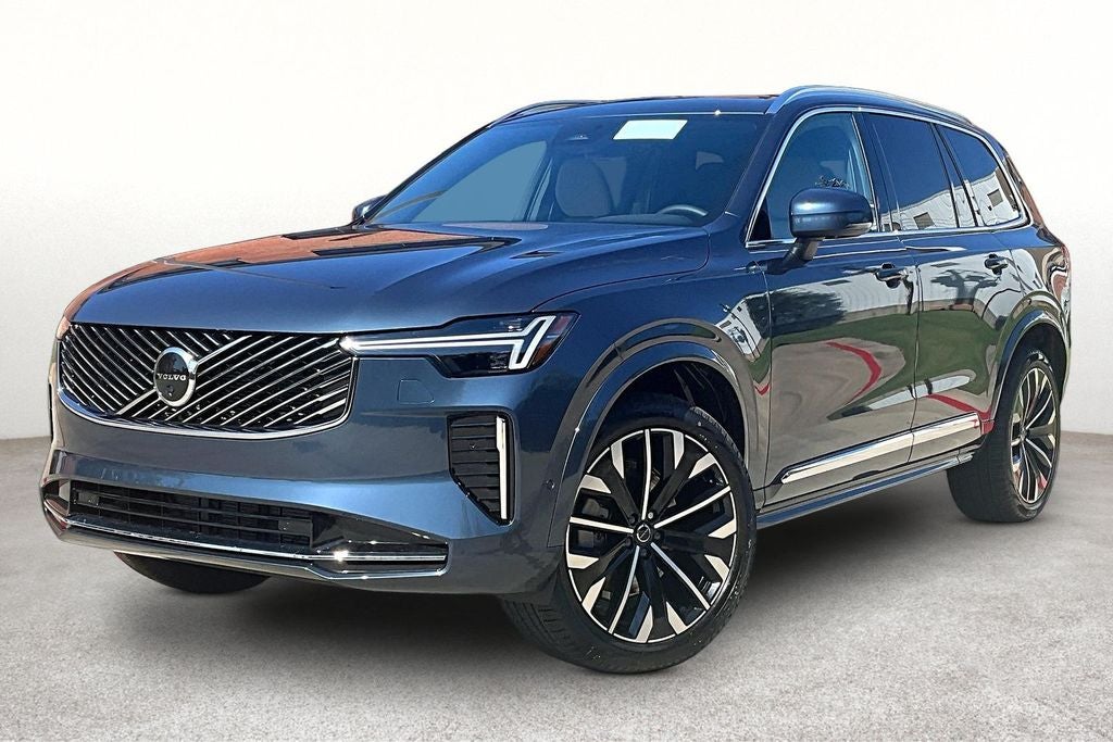 2026 Volvo XC90 B5 Plus