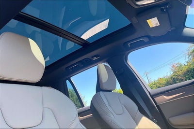 2026 Volvo XC90 B5 Plus