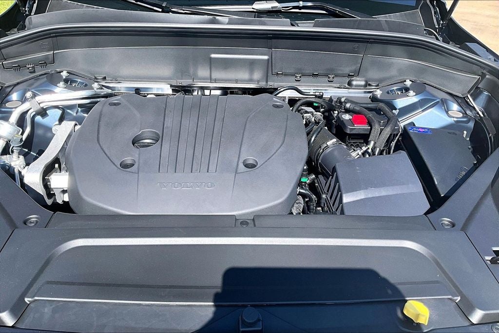 2026 Volvo XC90 B5 Plus