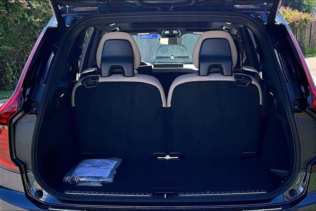 2026 Volvo XC90 B5 Plus
