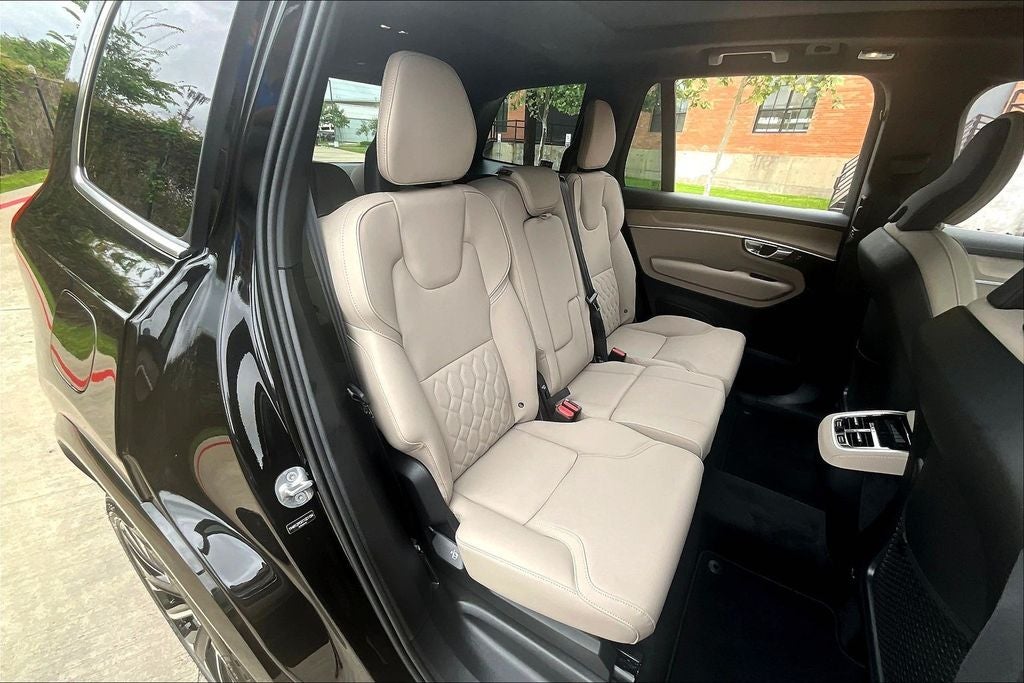 2026 Volvo XC90 B5 Plus