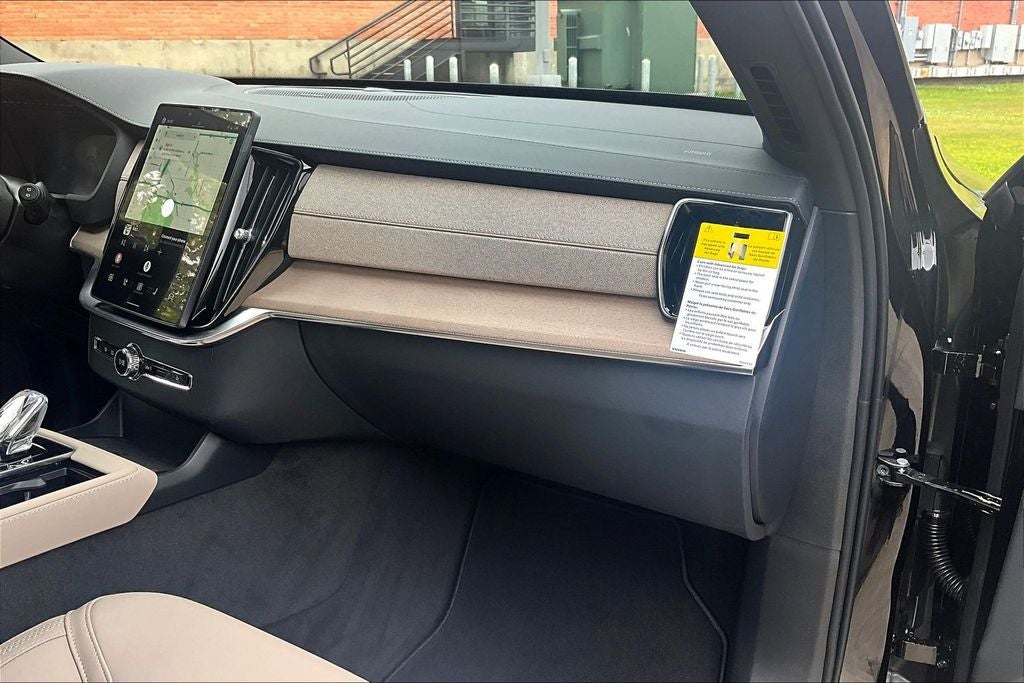 2026 Volvo XC90 B5 Plus