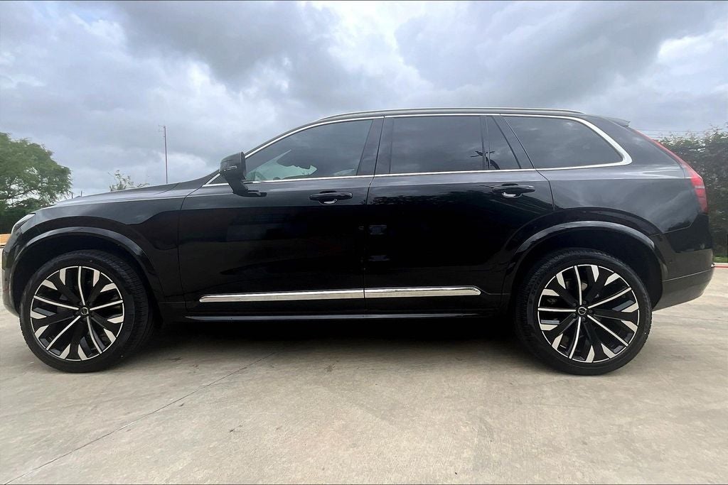 2026 Volvo XC90 B5 Plus
