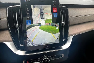 2026 Volvo XC90 B5 Plus