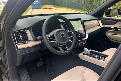 2026 Volvo XC90 B5 Plus