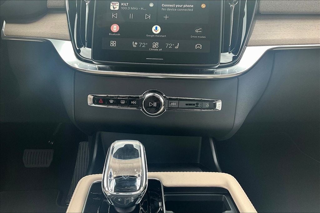 2026 Volvo XC90 B5 Plus