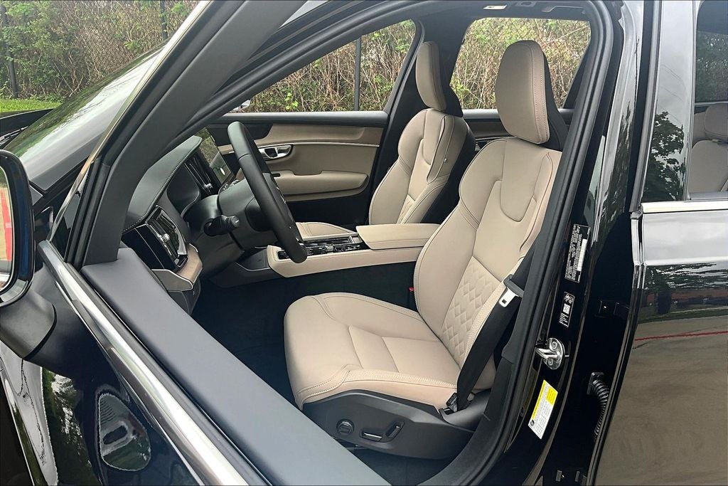 2026 Volvo XC90 B5 Plus