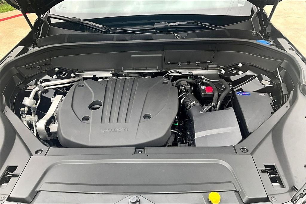 2026 Volvo XC90 B5 Plus