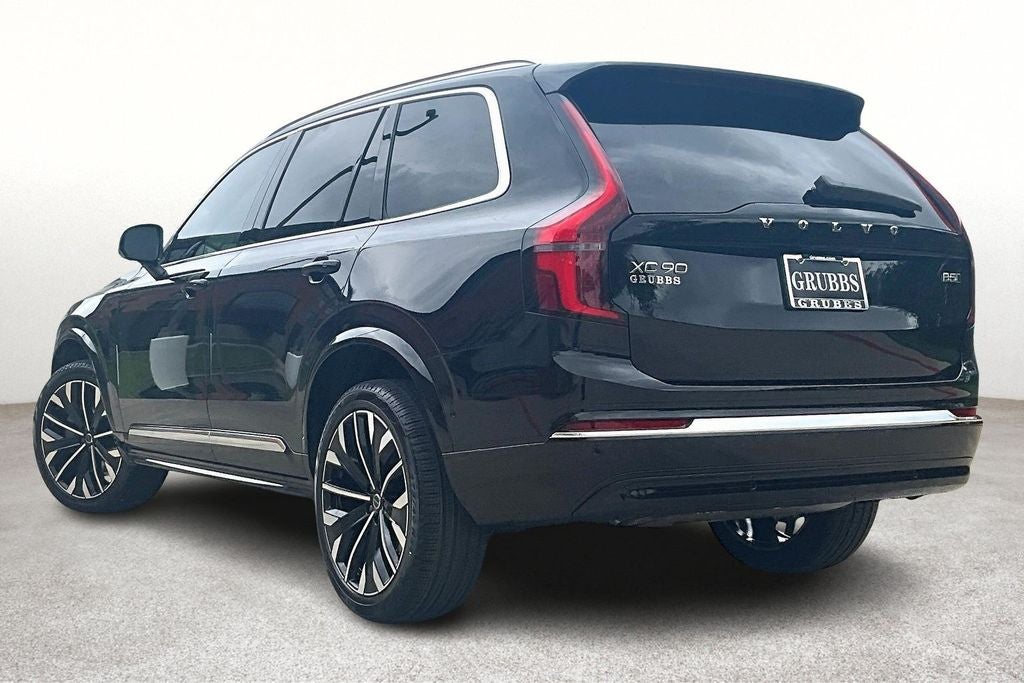 2026 Volvo XC90 B5 Plus