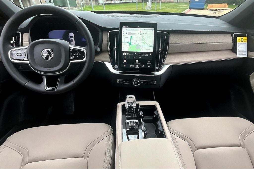 2026 Volvo XC90 B5 Plus