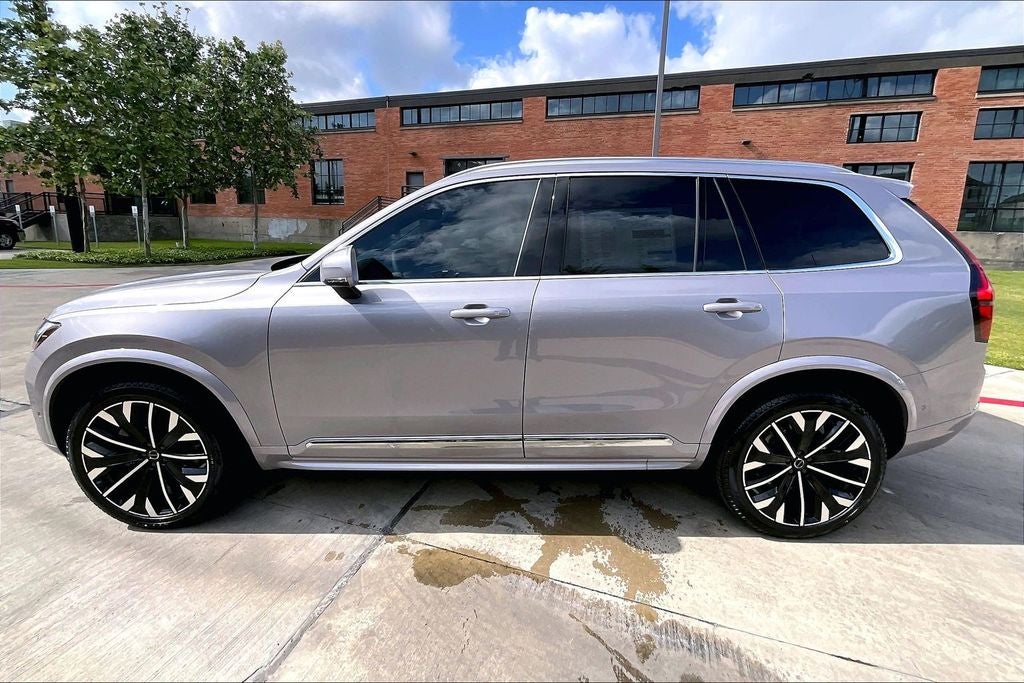 2026 Volvo XC90 B5 Plus