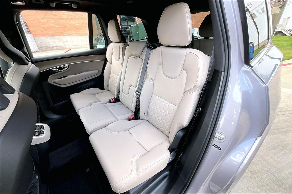 2026 Volvo XC90 B5 Plus