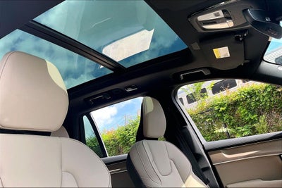 2026 Volvo XC90 B5 Plus