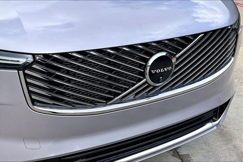 2026 Volvo XC90 B5 Plus
