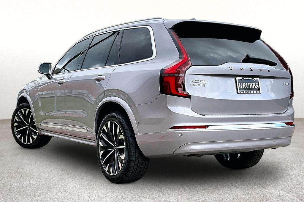 2026 Volvo XC90 B5 Plus