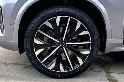 2026 Volvo XC90 B5 Plus