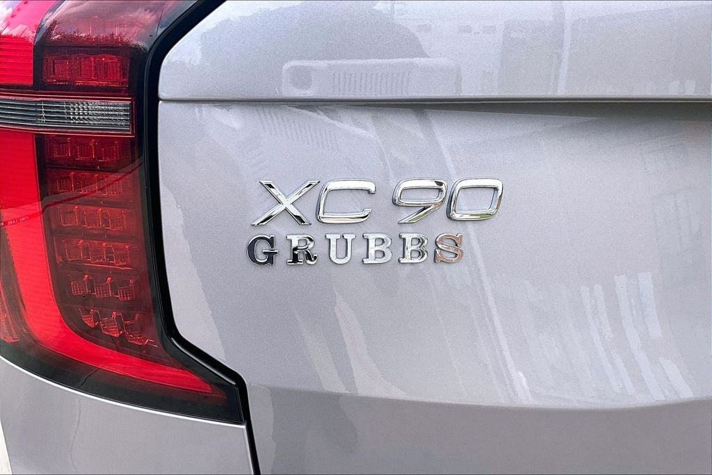 2026 Volvo XC90 B5 Plus
