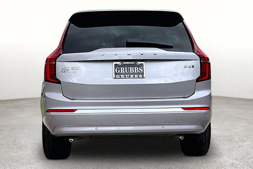 2026 Volvo XC90 B5 Plus