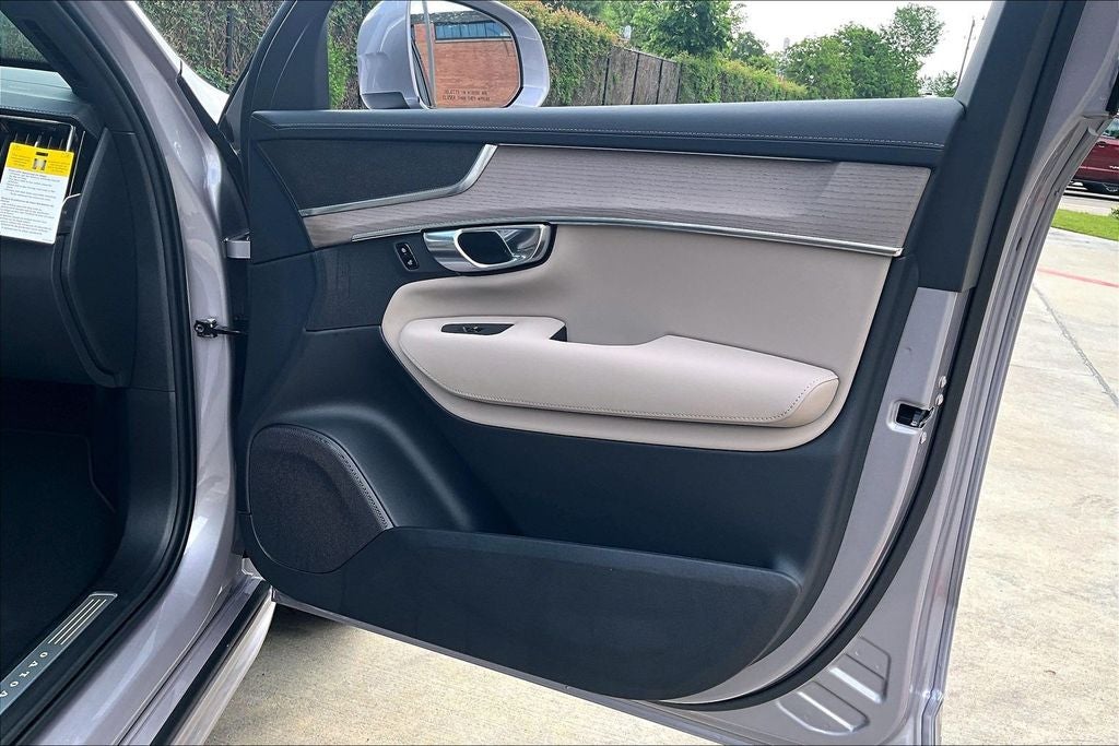 2026 Volvo XC90 B5 Plus