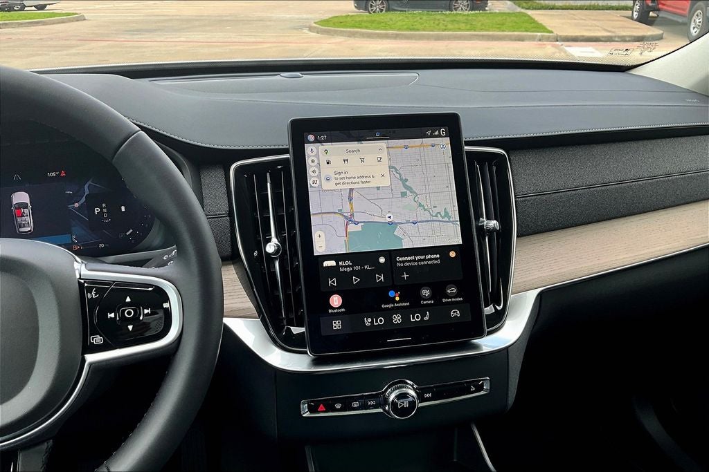 2026 Volvo XC90 B5 Plus