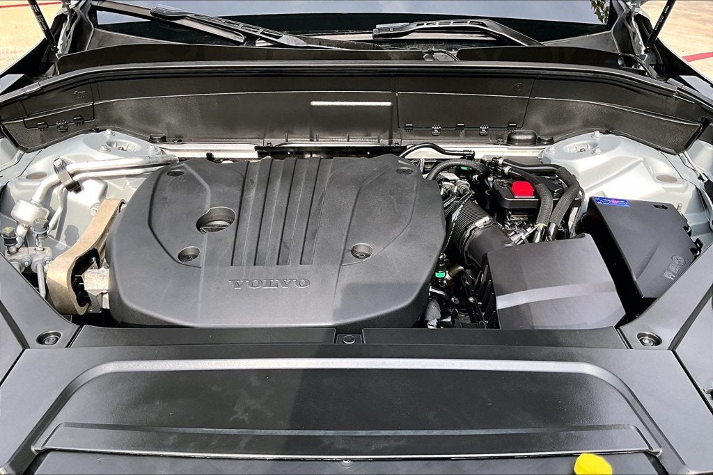 2025 Volvo XC90 B5 Ultra 7-Seater