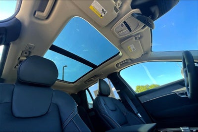 2026 Volvo XC90 B5 Ultra 7-Seater