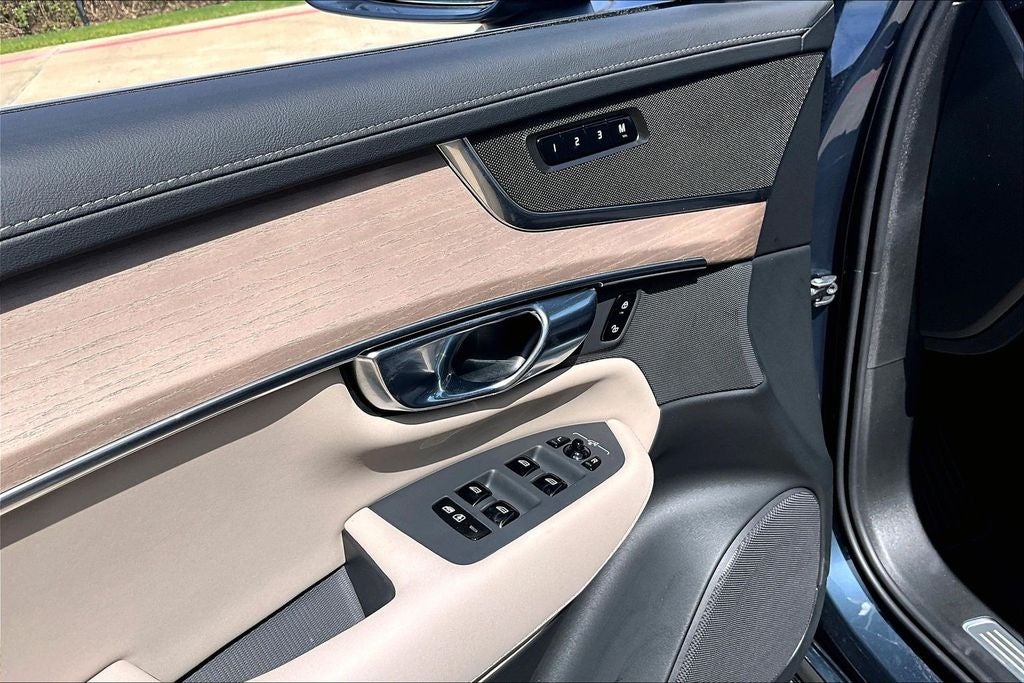 2026 Volvo XC90 B5 Core