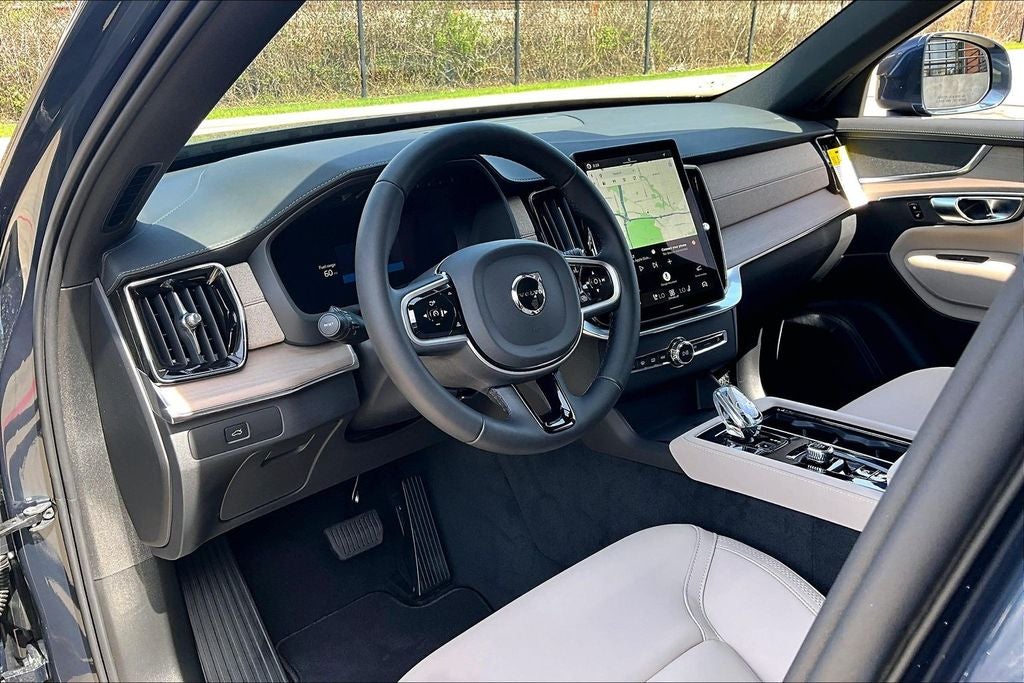 2026 Volvo XC90 B5 Core