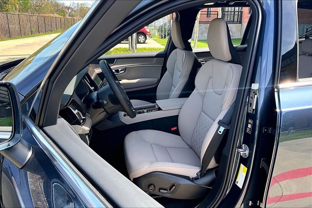 2026 Volvo XC90 B5 Core