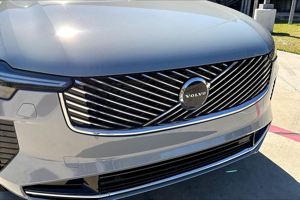 2026 Volvo XC90 B5 Core