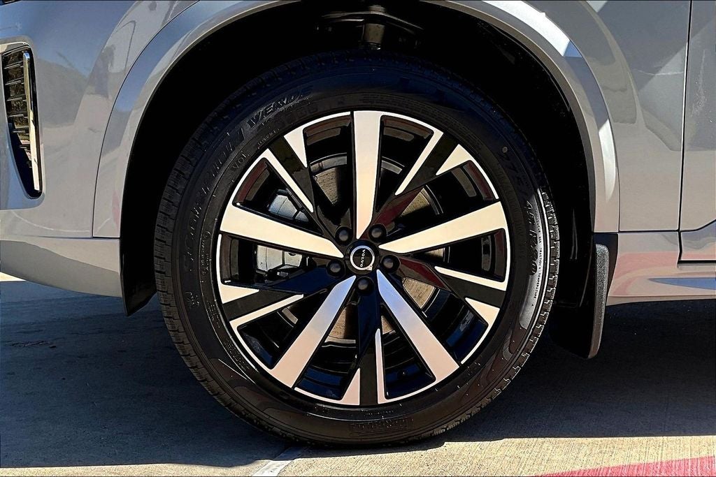 2026 Volvo XC90 B5 Core