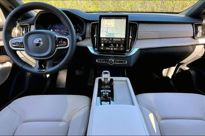 2026 Volvo XC90 B5 Core