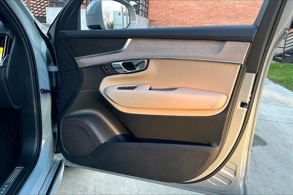 2026 Volvo XC90 B5 Core